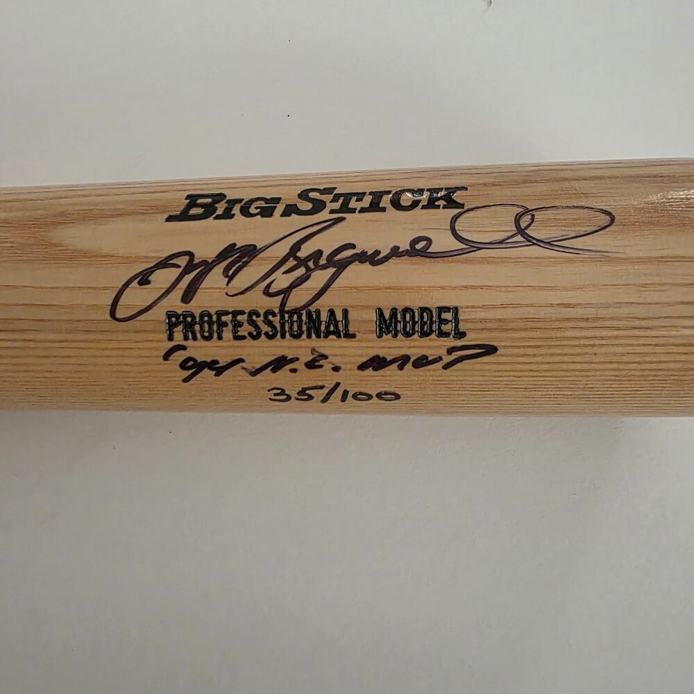 Jeff Bagwell Autographed Bat